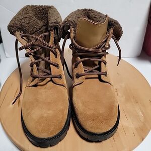 EARTH SHOES Women’s 8.5 Stadium Sherpa Boots Brown Suede Comfort Lace Up Hiking